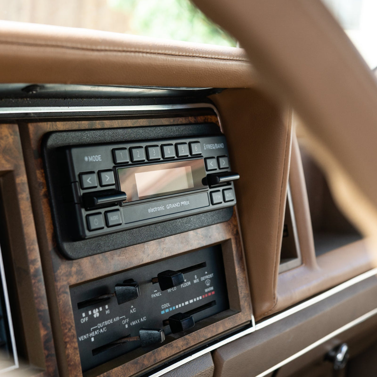 RetroSound Grand Prix Motor 1 Bluetooth Radio FM AM 1980's Classic Car Stereo